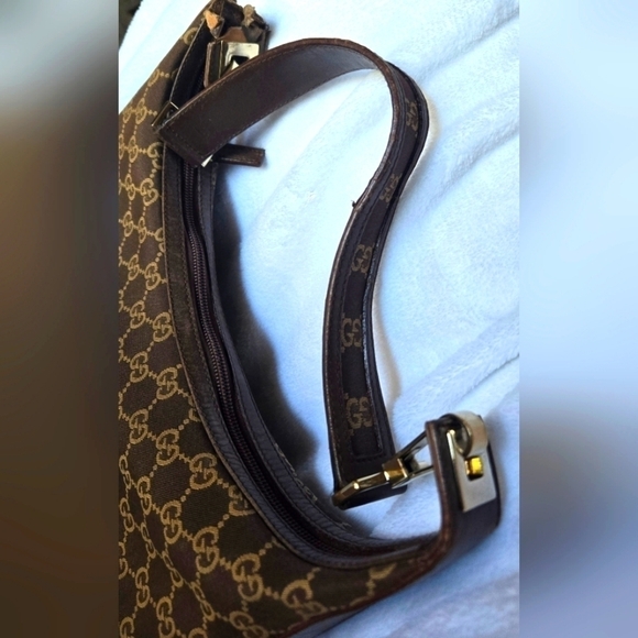 GUCCI Women's Shoulder Bag GG Canvas Brown - Picture 3 of 7